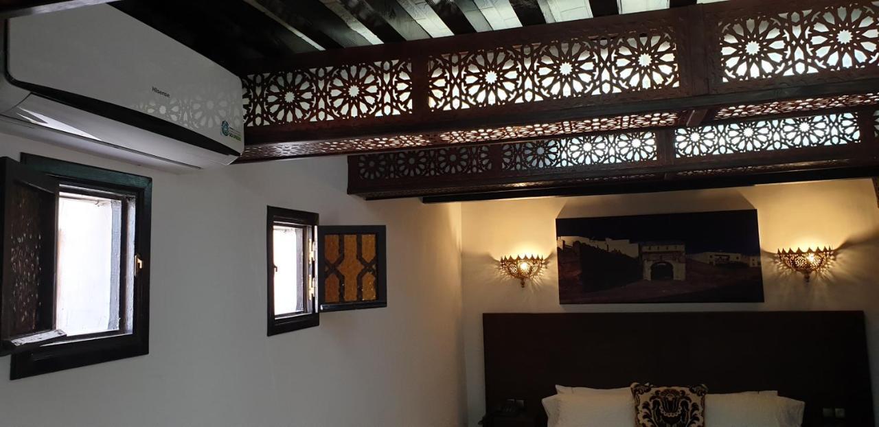 Riad El Manantial,Dar Hajjaj,Patrimonio Del Sxix เทโทอัน ภายนอก รูปภาพ