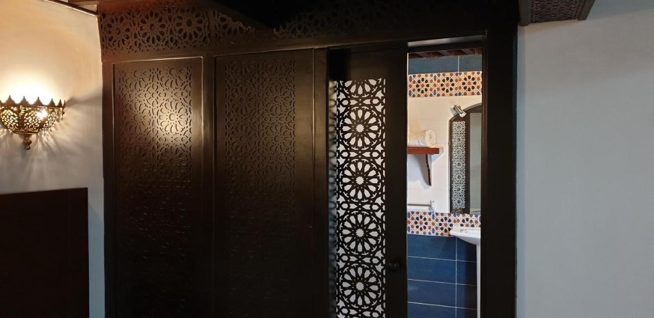 Riad El Manantial,Dar Hajjaj,Patrimonio Del Sxix เทโทอัน ภายนอก รูปภาพ