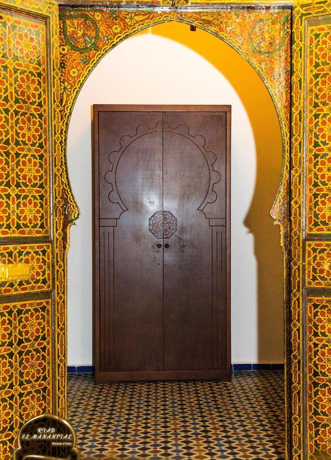 Riad El Manantial,Dar Hajjaj,Patrimonio Del Sxix เทโทอัน ภายนอก รูปภาพ